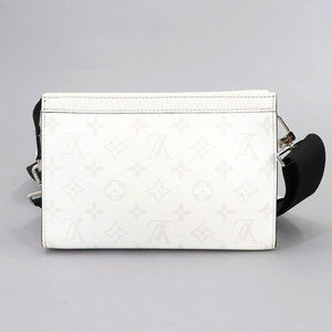 Louis Vuitton Gaston Bag Taigarama White Wallet Wearable Shoulder